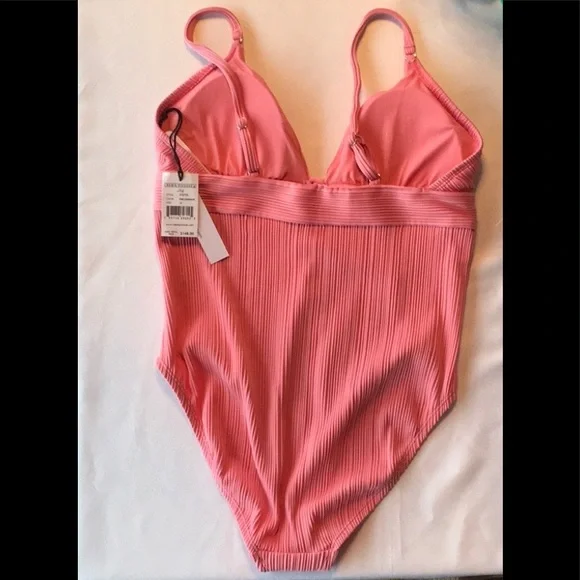 NWT Robin Piccone Coral Swimsuit - Picture 2 of 4